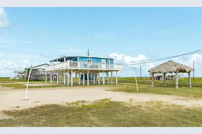 326 Bay Avenue, Surfside Beach, TX 77541 - Photo 13