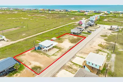 326 Bay Avenue, Surfside Beach, TX 77541 - Photo 1