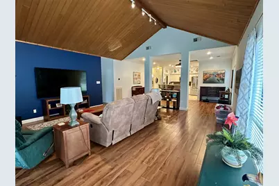 211 Lake Walden Cove, Montgomery, TX 77356 - Photo 15