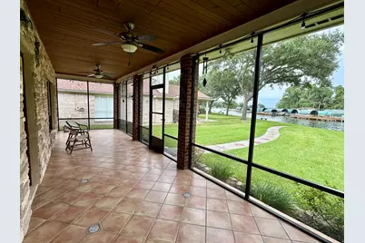 211 Lake Walden Cove, Montgomery, TX 77356 - Photo 7
