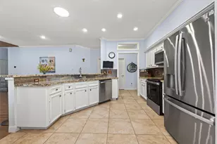 211 Lake Walden Cove, Montgomery, TX 77356 - Photo 15