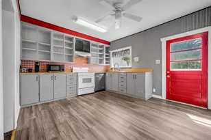 730 S Holmes St, La Porte, TX 77571 - Photo 15