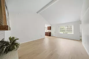 11502 Elmcroft Dr, Houston, TX 77099 - Photo 9