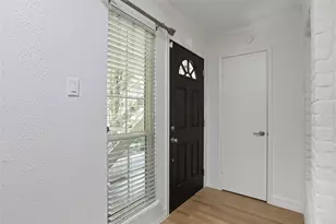 857 Wax Myrtle Ln, Houston, TX 77079 - Photo 5