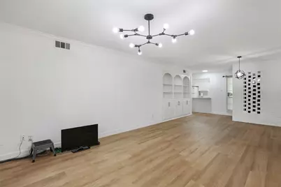 857 Wax Myrtle Lane #4, Houston, TX 77079 - Photo 11
