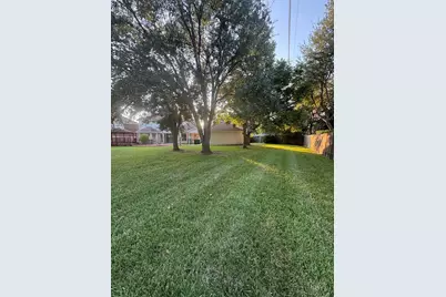 8230 Falling Water Court, Sugar Land, TX 77478 - Photo 9