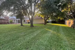 8230 Falling Water Ct, Sugar Land, TX 77478 - Photo 9