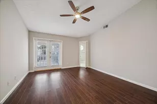 1911 Bering Dr, Houston, TX 77057 - Photo 13
