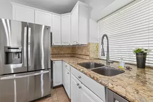 15630 Twisting Springs Dr, Cypress, TX 77433 - Photo 17