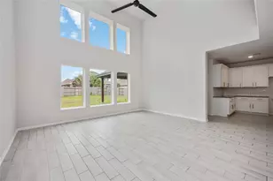 13010 Oleander Bay Ln, Texas City, TX 77568 - Photo 3