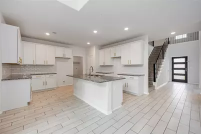 13010 Oleander Bay Lane, Texas City, TX 77568 - Photo 5