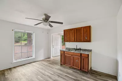 242 Bishop, Livingston, TX 77351 - Photo 9