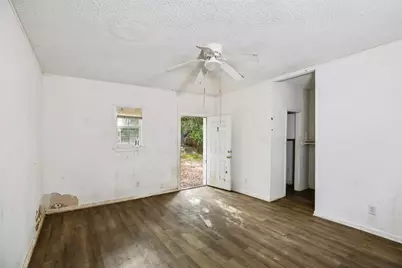 242 Bishop, Livingston, TX 77351 - Photo 3