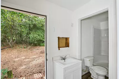 242 Bishop, Livingston, TX 77351 - Photo 19