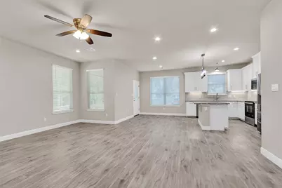 11101 Park Dr, Willis, TX 77378 - Photo 11