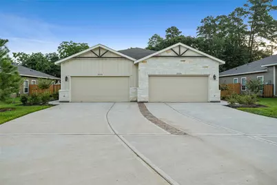 202 Oakcrest #A, Conroe, TX 77304 - Photo 3