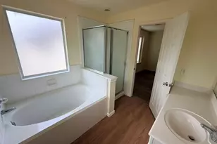 8006 Singing Sonnet Ln, Houston, TX 77072 - Photo 27