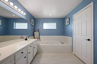 116 Zinnia Street, Lake Jackson, TX 77566 - Photo 19