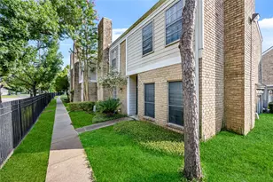 11710 Southlake Dr, Houston, TX 77077 - Photo 1