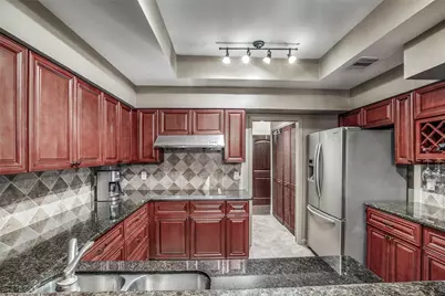 246 Litchfield Lane, Houston, TX 77024 - Photo 9