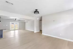 712 S Blackwell St, La Porte, TX 77571 - Photo 5