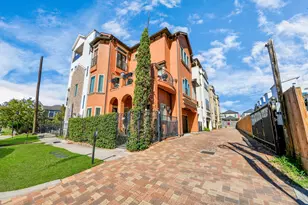 1141 W 23rd St, Houston, TX 77008 - Photo 3