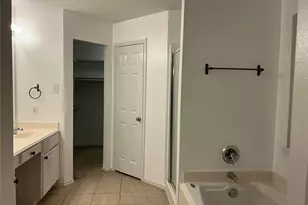 4702 Buescher Ct, Pearland, TX 77584 - Photo 9