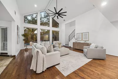 8321 Burkhart Court, Houston, TX 77055 - Photo 11