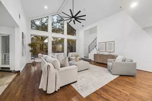 8321 Burkhart Ct, Houston, TX 77055 - Photo 11