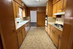 1902 Gillette St, Baytown, TX 77520 - Photo 15