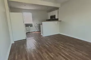 727 W 6th St, Freeport, TX 77541 - Photo 3