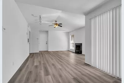 2025 Augusta Drive #304, Houston, TX 77057 - Photo 11