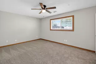 2027 Ottawa Ln, Houston, TX 77043 - Photo 21