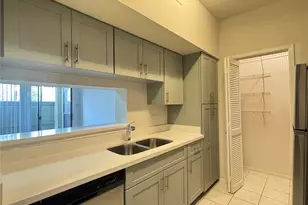 6602 Harbor Town Dr, Houston, TX 77036 - Photo 11