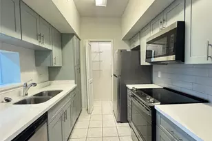 6602 Harbor Town Dr, Houston, TX 77036 - Photo 9