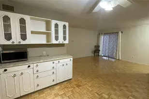 7600 Burgoyne Rd, Houston, TX 77063 - Photo 9