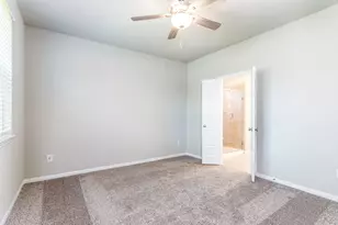 18537 Meadow Point Ln, Conroe, TX 77316 - Photo 13