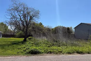 1723 Thompson St, La Marque, TX 77568 - Photo 1