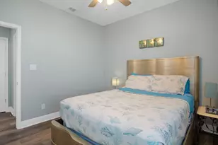 933 Magnolia Ln, Port Bolivar, TX 77650 - Photo 17