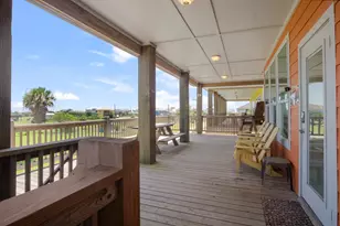 933 Magnolia Ln, Port Bolivar, TX 77650 - Photo 27
