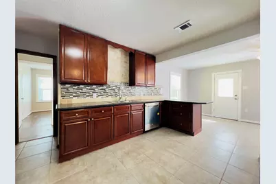 1013 17th Avenue N, Texas City, TX 77590 - Photo 11