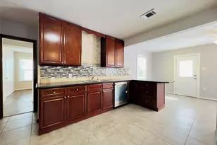 1013 17th Ave N, Texas City, TX 77590 - Photo 11