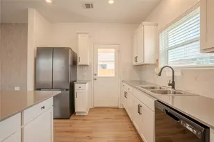 114 Sage Pass, Bastrop, TX 78602 - Photo 7