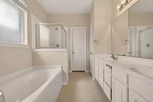 13915 Maleewan Ln, Sugar Land, TX 77498 - Photo 33