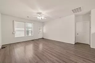 13915 Maleewan Ln, Sugar Land, TX 77498 - Photo 15