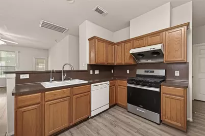 13915 Maleewan Lane, Sugar Land, TX 77498 - Photo 11