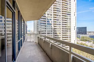 15 Greenway Plz, Houston, TX 77046 - Photo 27