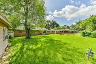 1904 Amy Dr, Baytown, TX 77520 - Photo 29