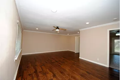 10034 Cedardale Drive, Houston, TX 77055 - Photo 7