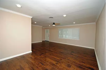 10034 Cedardale Drive, Houston, TX 77055 - Photo 11